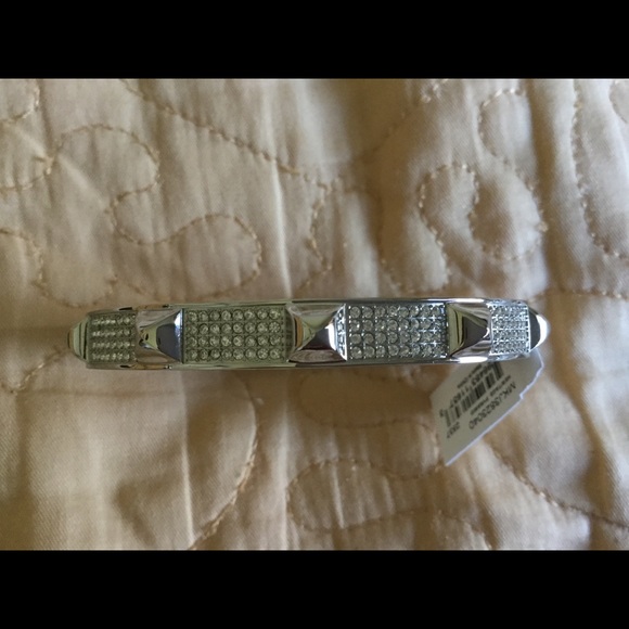 NWT Michael Kors Silver-tone Bangle - Picture 7 of 8